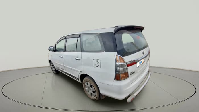 2013 Toyota Innova 2.5 G 8 STR, Diesel, Manual, 1,15,437 km, exterior