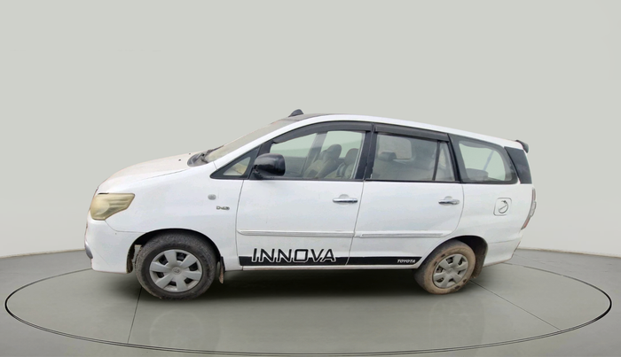 2013 Toyota Innova 2.5 G 8 STR, Diesel, Manual, 1,15,437 km, exterior