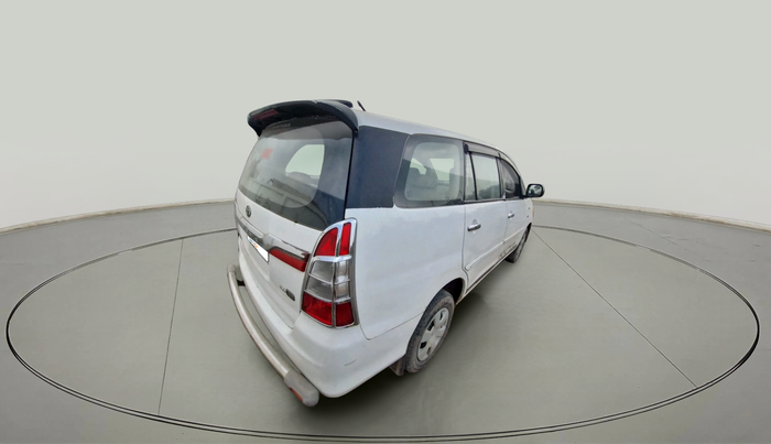 2013 Toyota Innova 2.5 G 8 STR, Diesel, Manual, 1,15,437 km, exterior