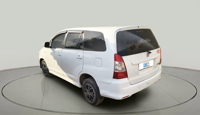 2013 Toyota Innova 2.5 GX 8 STR, Diesel, Manual, 3,81,075 km, exterior