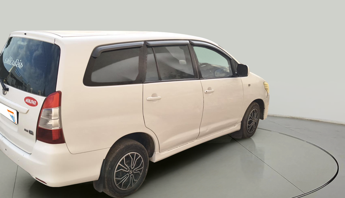 2013 Toyota Innova 2.5 GX 8 STR, Diesel, Manual, 3,81,075 km, exterior