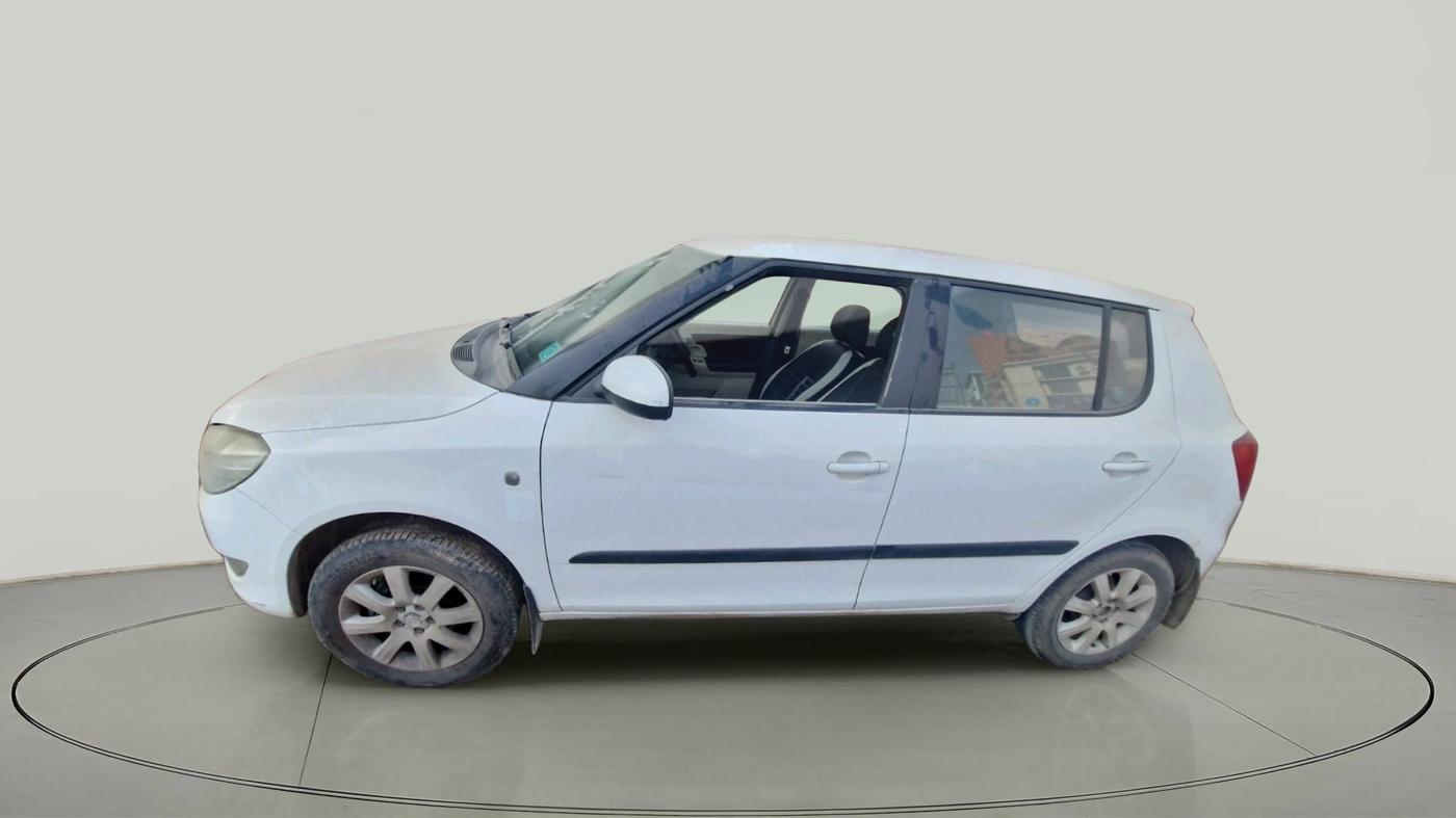 2012 Skoda Fabia ELEGANCE 1.2 TDI, Diesel, Manual, 1,07,110 km, exterior