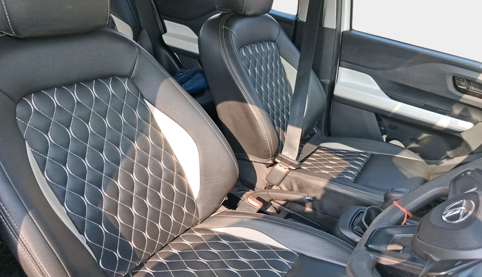 2023 Tata PUNCH PURE MT, Petrol, Manual, 25,788 km, interior