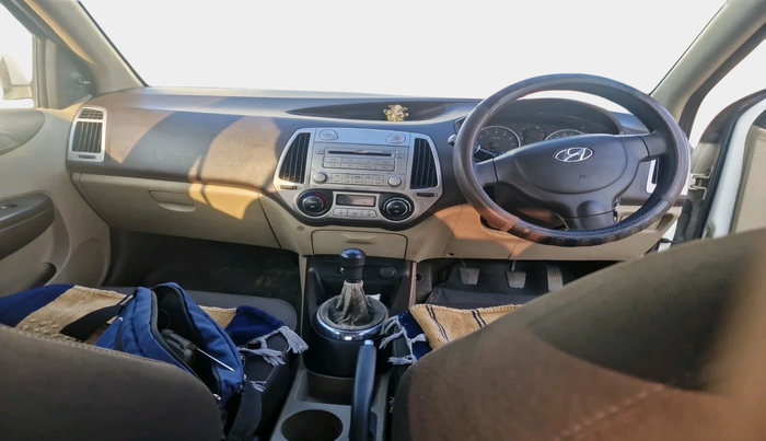 2011 Hyundai i20 MAGNA 1.2, Petrol, Manual, 94,249 km, interior