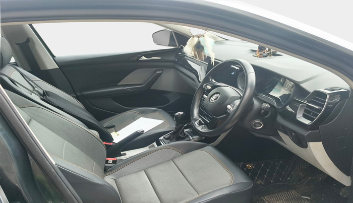 2022 Skoda KUSHAQ STYLE 1.0L TSI MT, Petrol, Manual, 22,882 km, interior