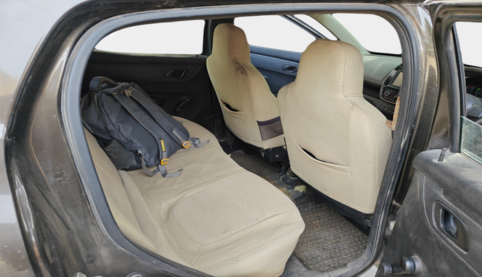 2017 Renault Kwid RXT 0.8, Petrol, Manual, 98,769 km, interior