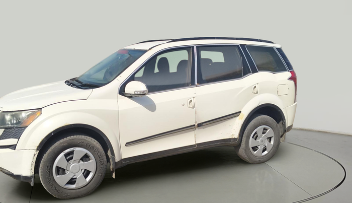 2015 Mahindra XUV500 W6, Diesel, Manual, 1,90,673 km, exterior