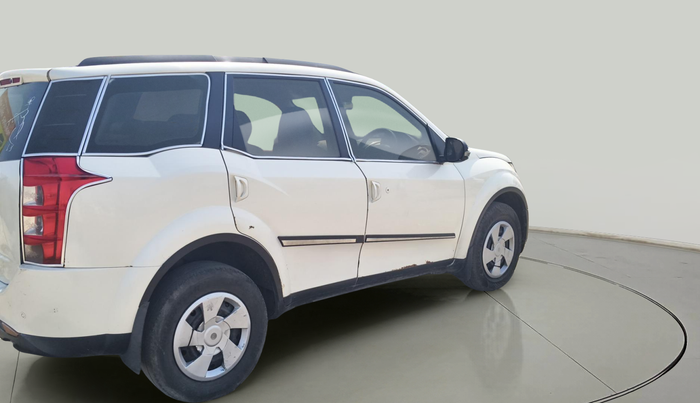 2015 Mahindra XUV500 W6, Diesel, Manual, 1,90,673 km, exterior