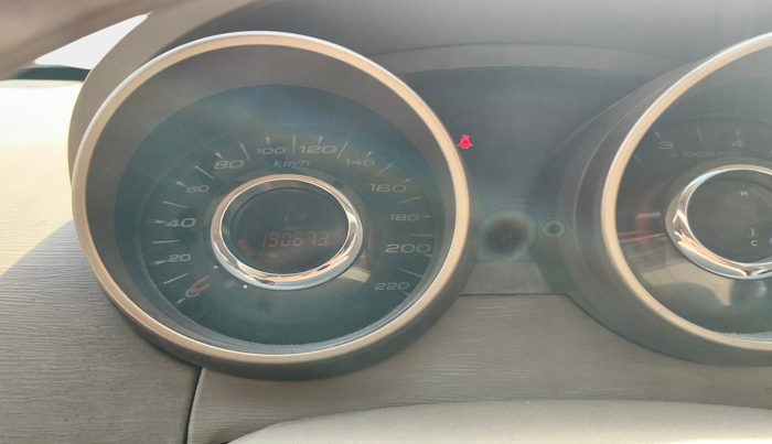 2015 Mahindra XUV500 W6, Diesel, Manual, 1,90,673 km, interior