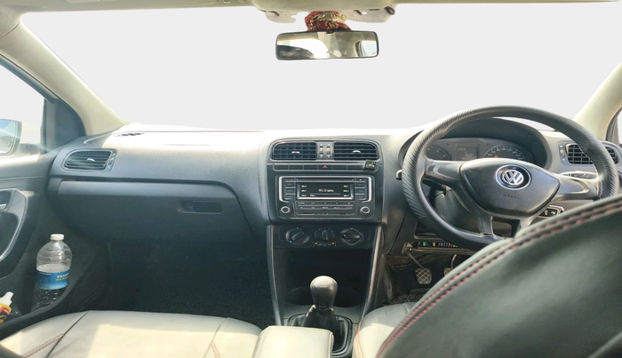 2017 Volkswagen Ameo COMFORTLINE 1.2L, Petrol, Manual, 1,90,905 km, interior