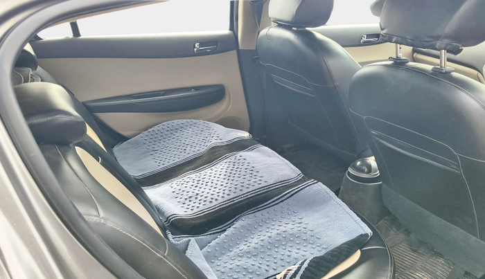 2013 Hyundai i20 SPORTZ 1.2, Petrol, Manual, 85,687 km, interior