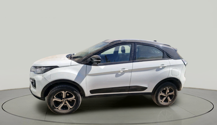 2018 Tata NEXON XZ PLUS DIESEL DUAL TONE, Diesel, Manual, 1,30,401 km, exterior