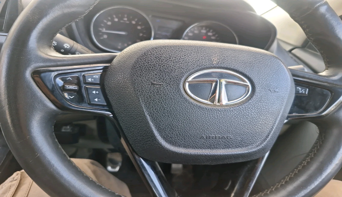 2018 Tata NEXON XZ PLUS DIESEL DUAL TONE, Diesel, Manual, 1,30,401 km, interior