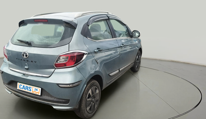 2024 Tata TIAGO EV XZ PLUS TECH LUX LONG RANGE, Electric, Automatic, 9,506 km, exterior
