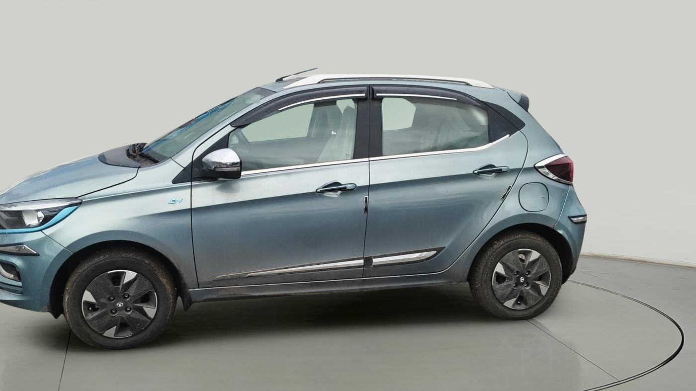 2024 Tata TIAGO EV XZ PLUS TECH LUX LONG RANGE, Electric, Automatic, 9,974 km, exterior