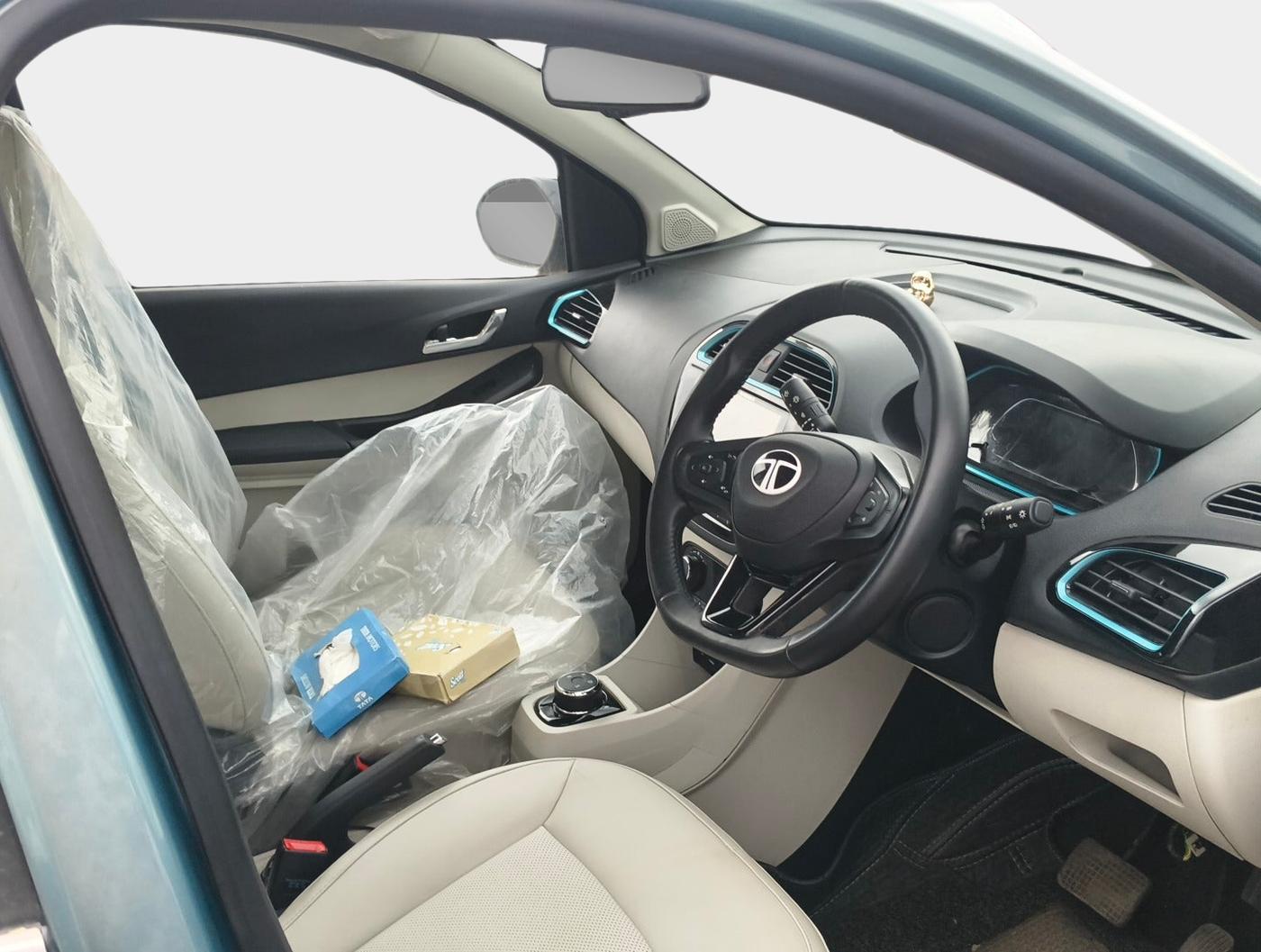 2024 Tata TIAGO EV XZ PLUS TECH LUX LONG RANGE, Electric, Automatic, 9,974 km, interior