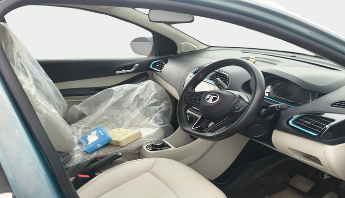 2024 Tata TIAGO EV XZ PLUS TECH LUX LONG RANGE, Electric, Automatic, 9,506 km, interior