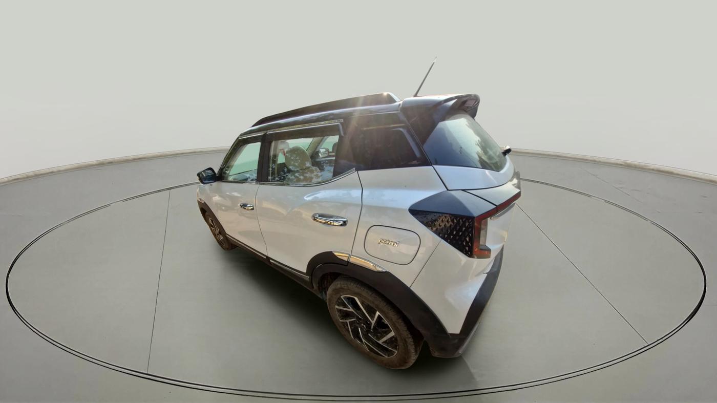 2024 Mahindra XUV 3XO AX7 1.2 TGDi, Petrol, Manual, 22,052 km, exterior