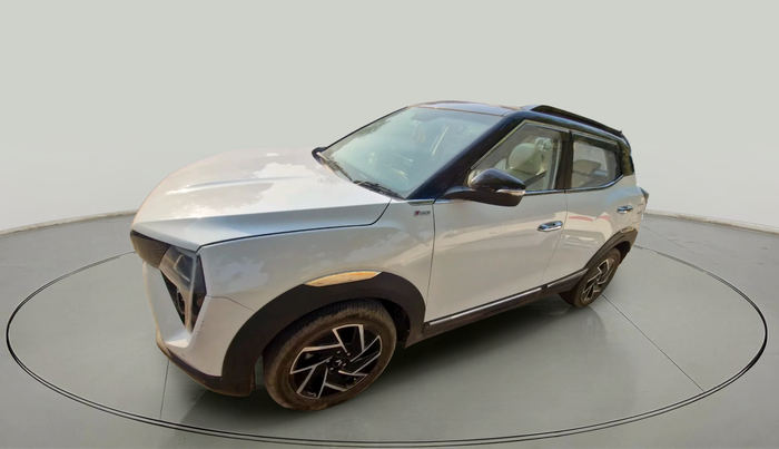2024 Mahindra XUV 3XO AX7 1.2 TGDi, Petrol, Manual, 20,361 km, exterior