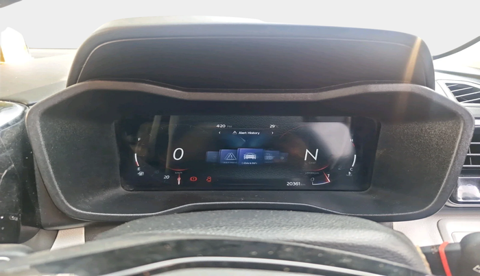 2024 Mahindra XUV 3XO AX7 1.2 TGDi, Petrol, Manual, 20,361 km, interior