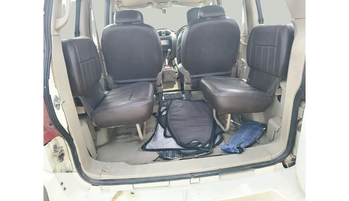 2015 Mahindra Xylo D4, Diesel, Manual, 2,20,956 km, exterior