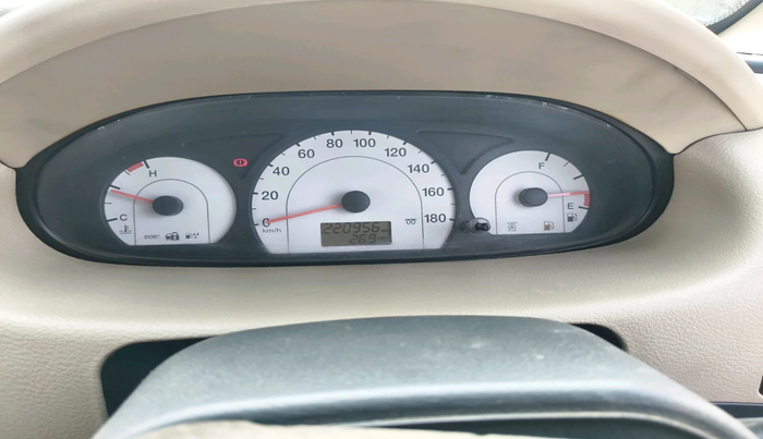 2015 Mahindra Xylo D4, Diesel, Manual, 2,20,956 km, interior