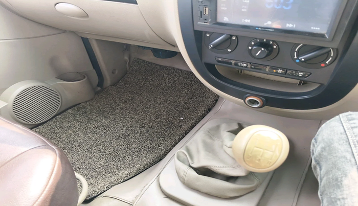 2015 Mahindra Xylo D4, Diesel, Manual, 2,20,956 km, interior