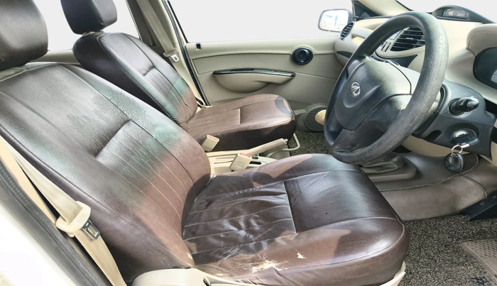 2015 Mahindra Xylo D4, Diesel, Manual, 2,20,956 km, interior