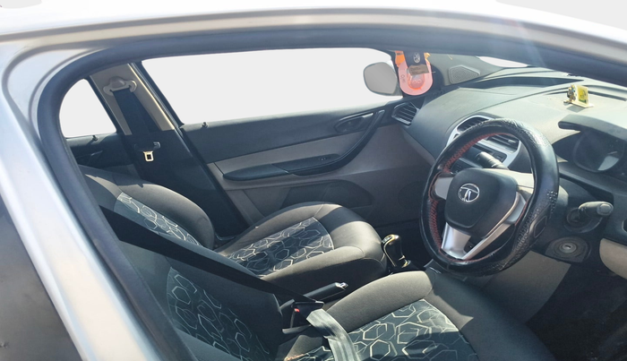 2017 Tata Tiago XT PETROL, Petrol, Manual, 1,20,211 km, interior