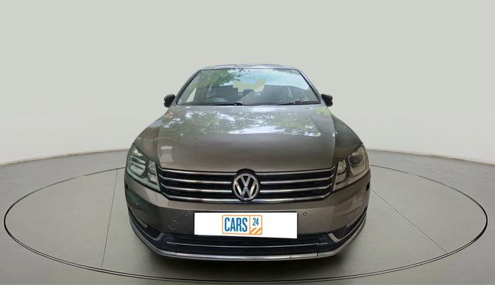2013 Volkswagen Passat HIGHLINE DSG, Diesel, Automatic, 1,47,711 km, exterior