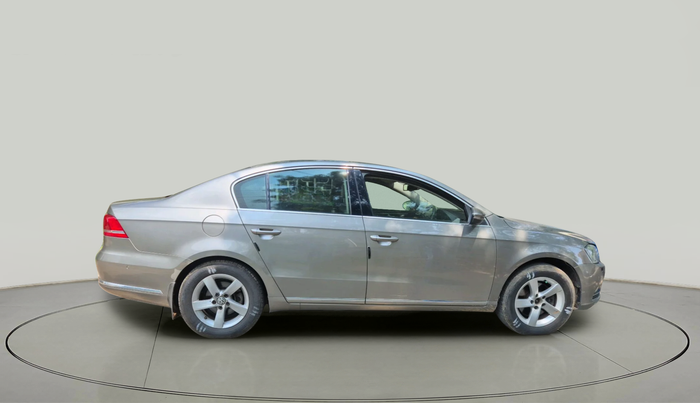 2013 Volkswagen Passat HIGHLINE DSG, Diesel, Automatic, 1,47,711 km, exterior
