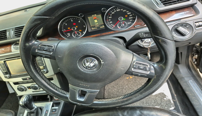 2013 Volkswagen Passat HIGHLINE DSG, Diesel, Automatic, 1,47,711 km, interior