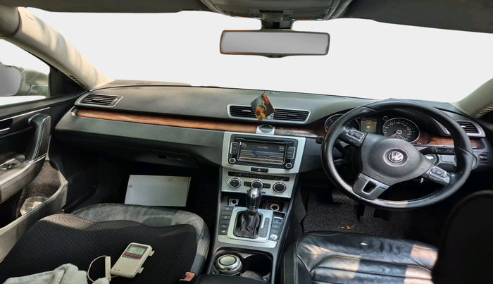 2013 Volkswagen Passat HIGHLINE DSG, Diesel, Automatic, 1,47,711 km, interior