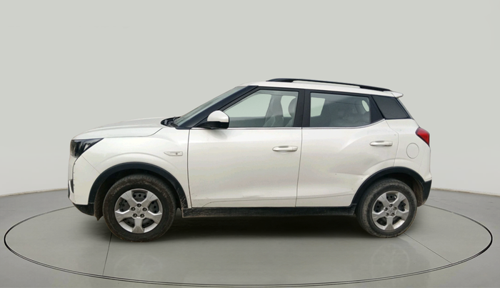 2021 Mahindra XUV300 W6 1.2 PETROL, Petrol, Manual, 59,987 km, exterior
