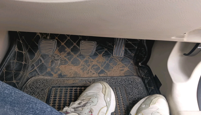 2021 Mahindra XUV300 W6 1.2 PETROL, Petrol, Manual, 59,987 km, interior