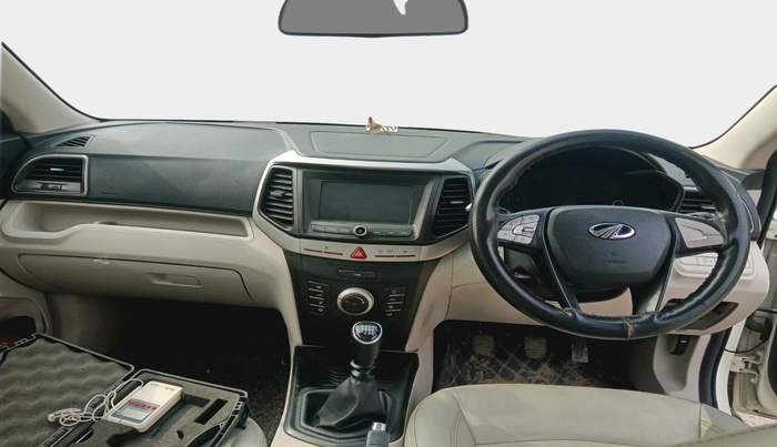 2021 Mahindra XUV300 W6 1.2 PETROL, Petrol, Manual, 59,987 km, interior