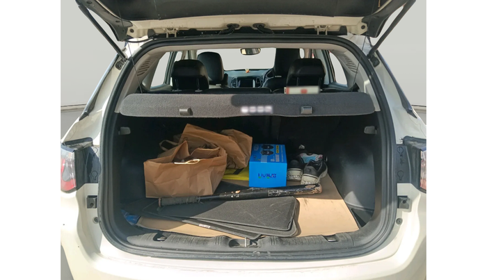 2018 Jeep Compass LIMITED (O) 2.0 DIESEL 4X4, Diesel, Manual, 1,43,672 km, exterior