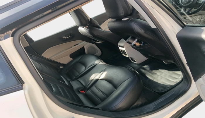 2018 Jeep Compass LIMITED (O) 2.0 DIESEL 4X4, Diesel, Manual, 1,43,672 km, interior