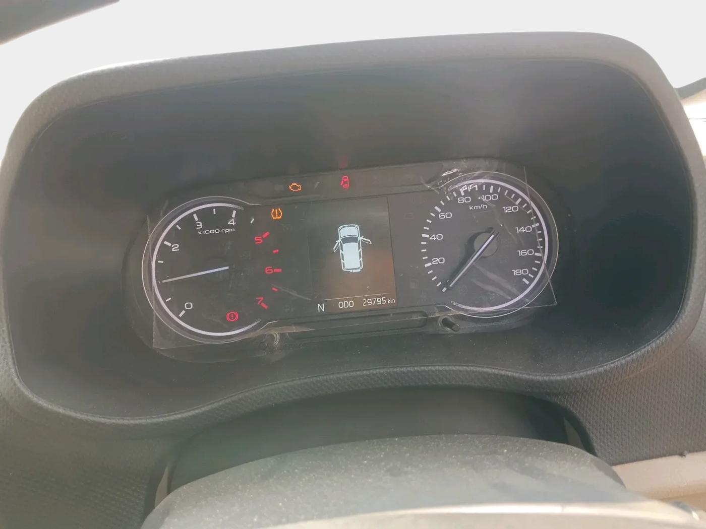 2024 Mahindra BOLERO NEO N10 R, Diesel, Manual, 29,795 km, interior