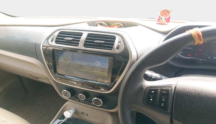 2024 Mahindra BOLERO NEO N10 R, Diesel, Manual, 29,795 km, interior