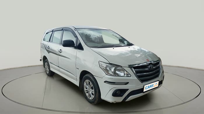 2011 Toyota Innova 2.5 G4 7 STR, Diesel, Manual, 3,00,000 km, exterior