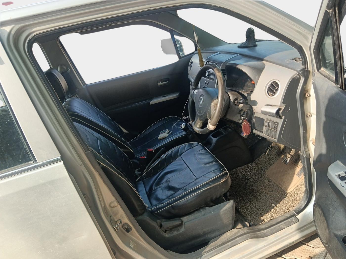 2012 Maruti Wagon R 1.0 LXI, Petrol, Manual, 1,15,614 km, interior