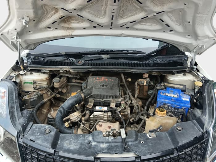 2018 Tata NEXON XM PETROL, Petrol, Manual, 1,23,311 km, exterior