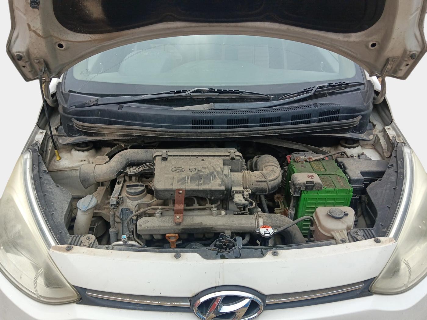 2015 Hyundai Grand i10 SPORTZ 1.1 CRDI, Diesel, Manual, 52,506 km, exterior