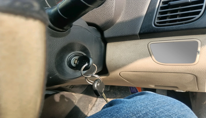 2018 Hyundai Eon MAGNA +, Petrol, Manual, 87,094 km, interior