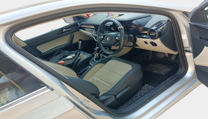 2022 Skoda SLAVIA STYLE 1.0L TSI AT, Petrol, Automatic, 34,077 km, interior