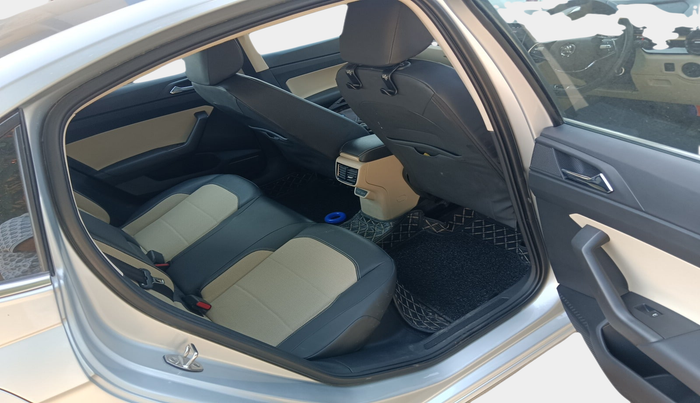 2022 Skoda SLAVIA STYLE 1.0L TSI AT, Petrol, Automatic, 34,077 km, interior