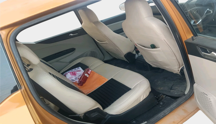 2020 Renault TRIBER RXZ AMT, Petrol, Automatic, 25,857 km, interior