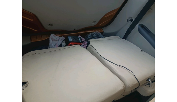 2020 Renault TRIBER RXZ AMT, Petrol, Automatic, 25,857 km, interior