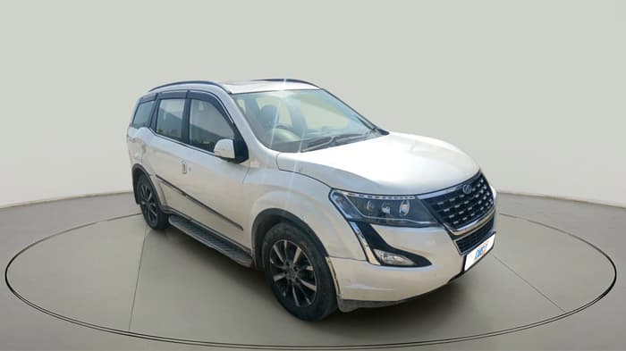 2018 Mahindra XUV500 W11 AT, Diesel, Automatic, 1,45,459 km, exterior